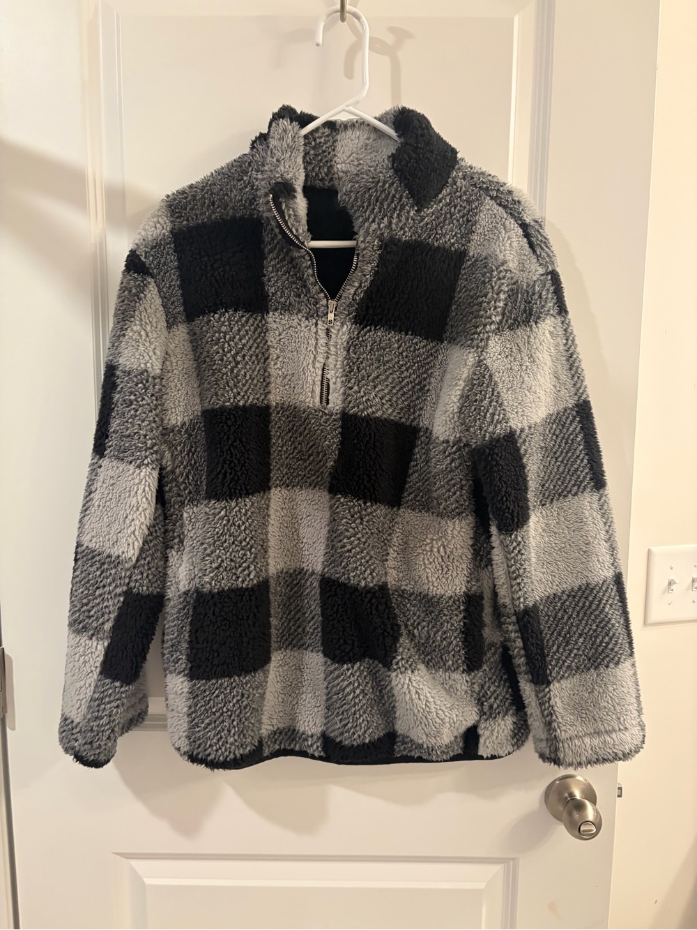 Cozy Half-Zip Sherpa Pullover Sweater - Black and Gray
